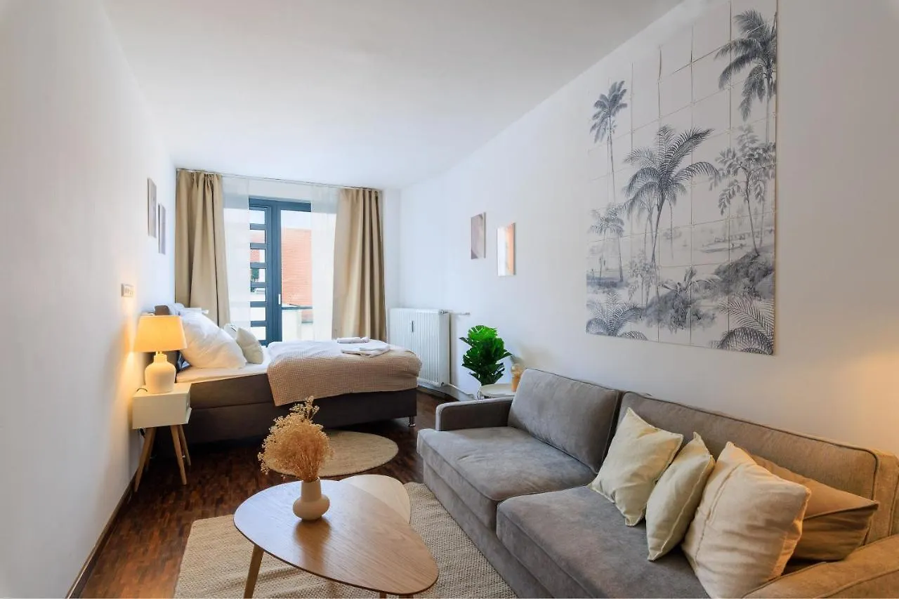 Global Living - Design Apartment I Rathausplatz I Kitchen I アウグスブルク 0*,