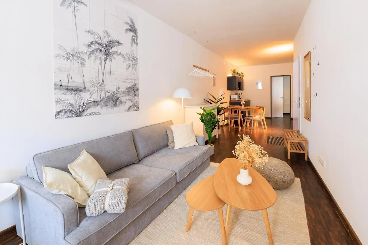 Global Living - Design Apartment I Rathausplatz I Kitchen I アウグスブルク 0*,