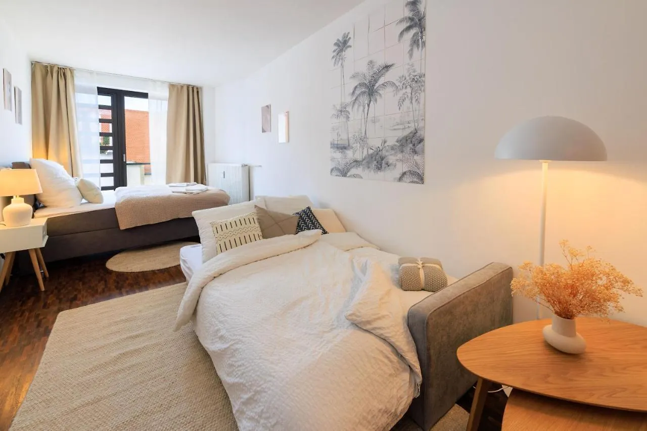 Global Living - Design Apartment I Rathausplatz I Kitchen I アウグスブルク