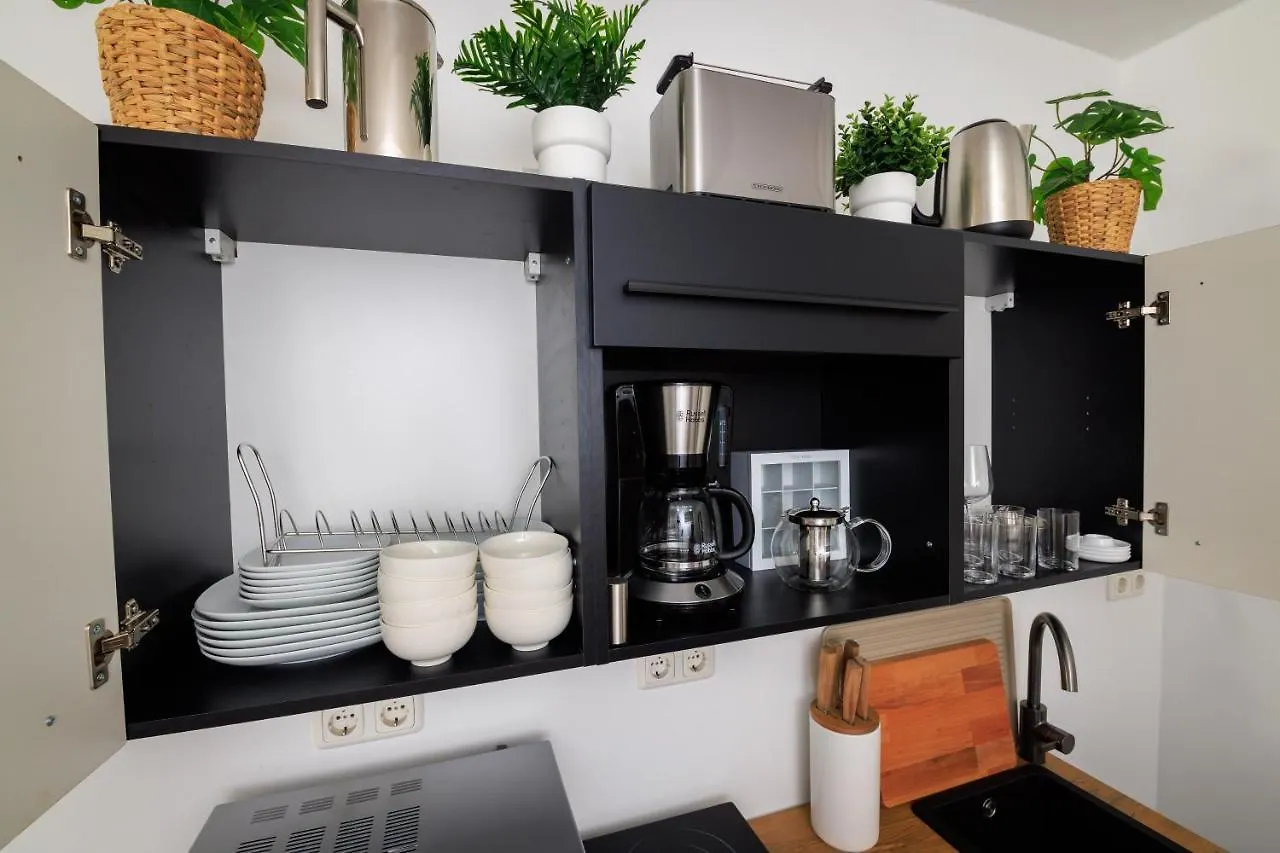 Global Living - Design Apartment I Rathausplatz I Kitchen I アウグスブルク